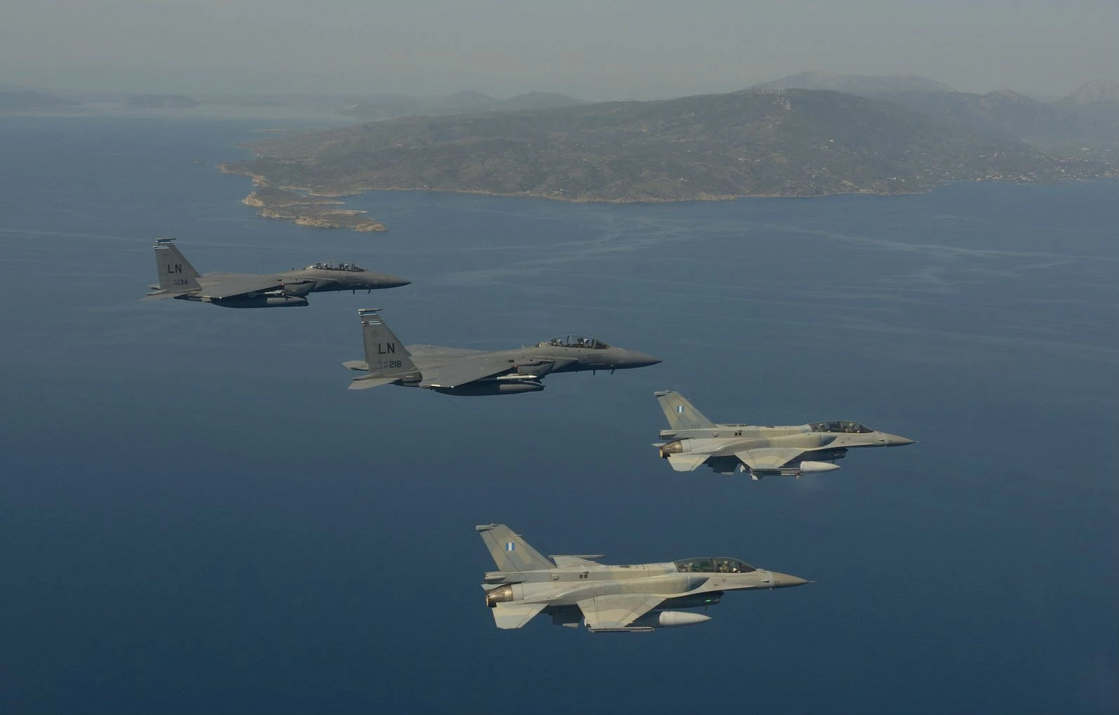 Κλιμακώνει η Τουρκία: Ο Έλληνας ΑΚΑΜ Άγκυρας κλήθηκε για εξηγήσεις λόγω «ΗΝΙΟΧΟΥ» – Άμεσα ενημερώθηκε ο Α/ΓΕΕΘΑ Ε. Αποστολάκης